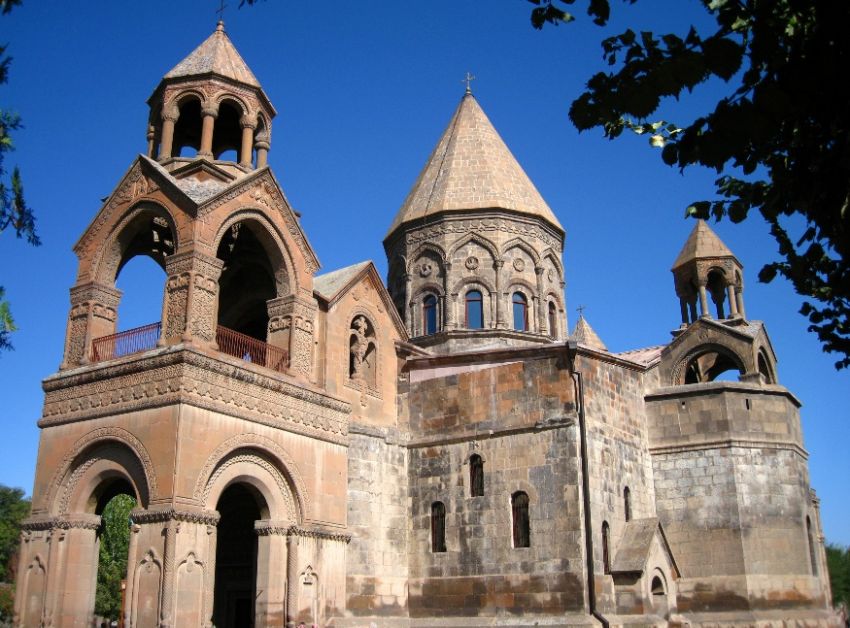 Mother See of Holy Etchmiadzin donates $100 thousand to Syrian Armenian schools