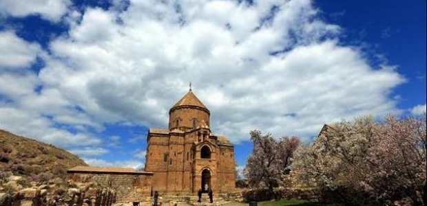 Flowers adorn Armenian Church on Akhtamar Island