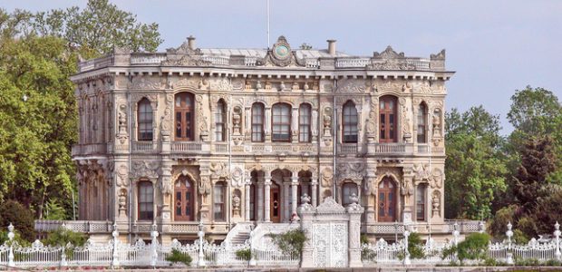 Beylebeyi-Palace-620x300.jpg