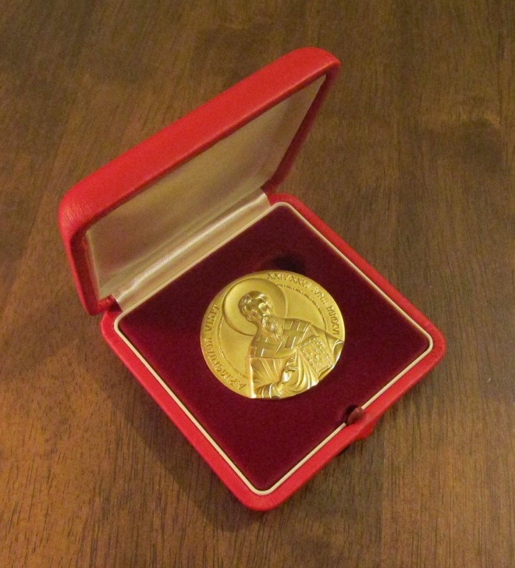 pope-medal-1