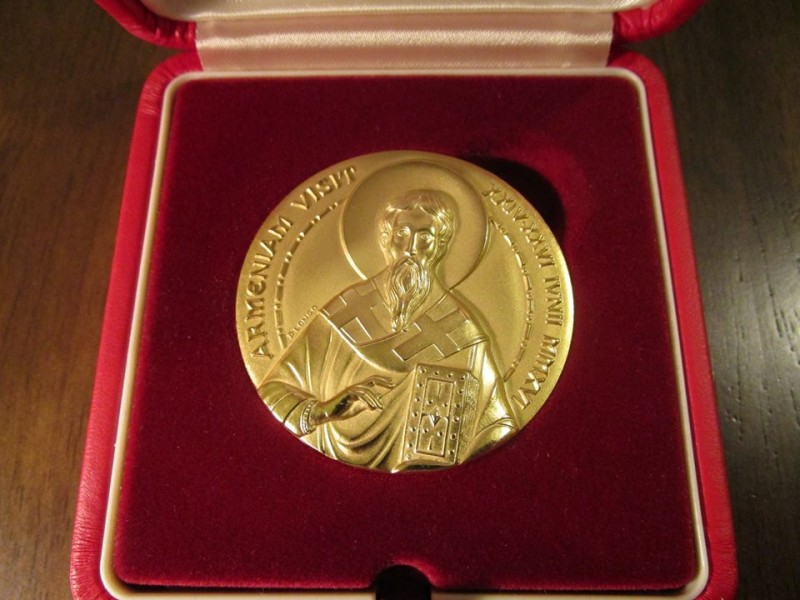 pope-medal-2
